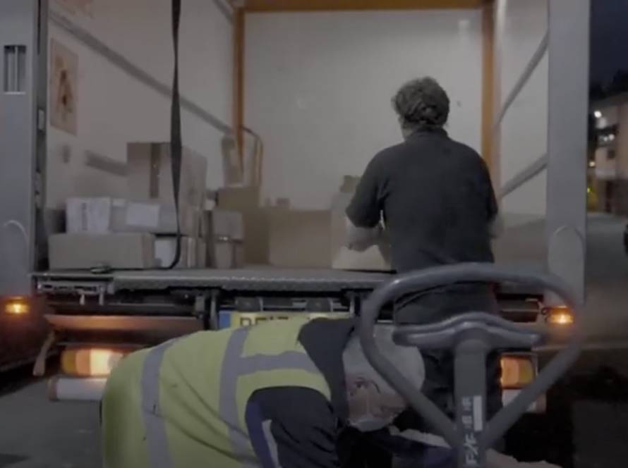 next day and emergency courier services